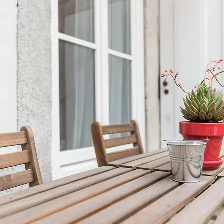 Guestready - Lofted Getaway In Downtown * Porto