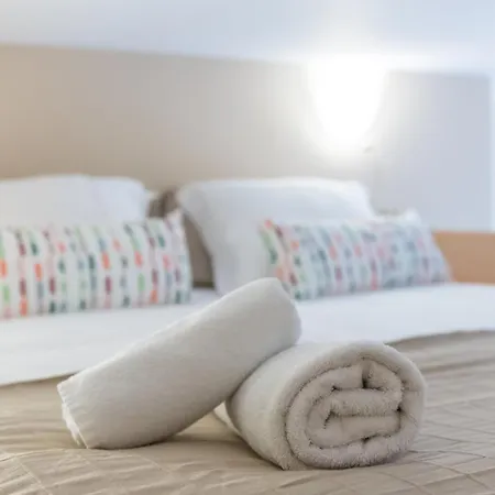 Guestready - Lofted Getaway In Downtown *