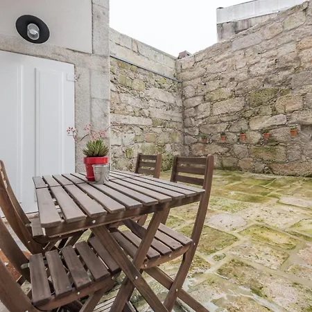 Guestready - Lofted Getaway In Downtown Apartment Porto